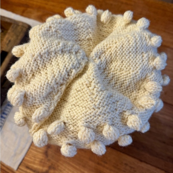 Handcrafted Chunky Beanie Hat / Cream - Picture 4 of 7